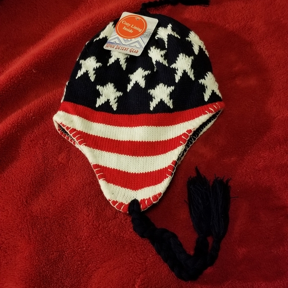 High Desert Gear Other - 🚦3/$12 or 6/$20        Higher Desert Gear Winter Cap with warm lining